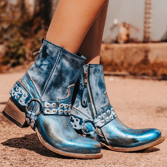 Freebird Ramone Blue Leather Studded Boots - Picture 11 of 14